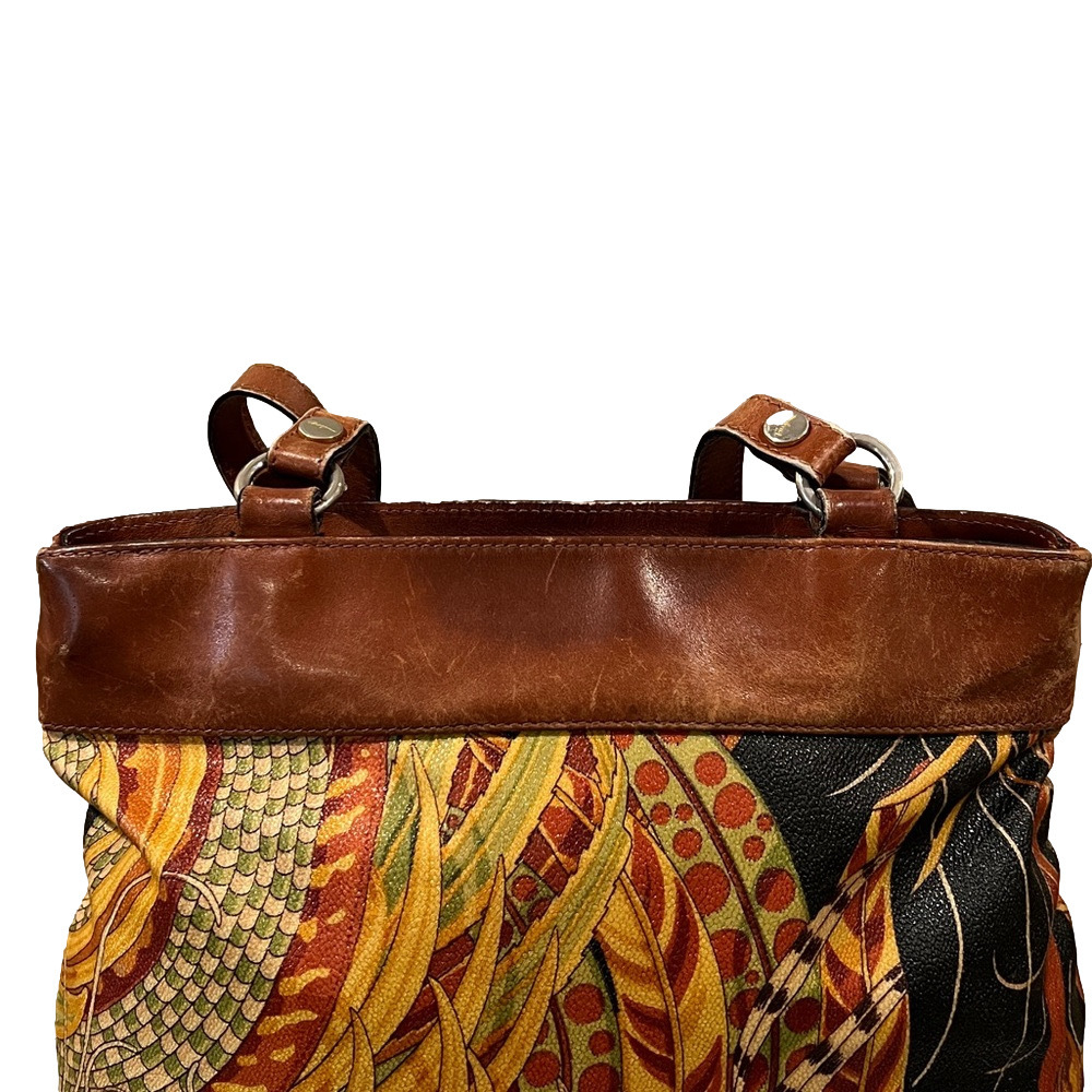 Salvatore Ferragamo Black Jungle Print Shoulder Bag - Picture 13 of 17